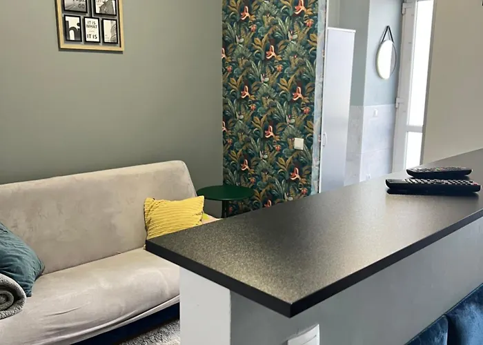 Apartament Cieplicka 20 *